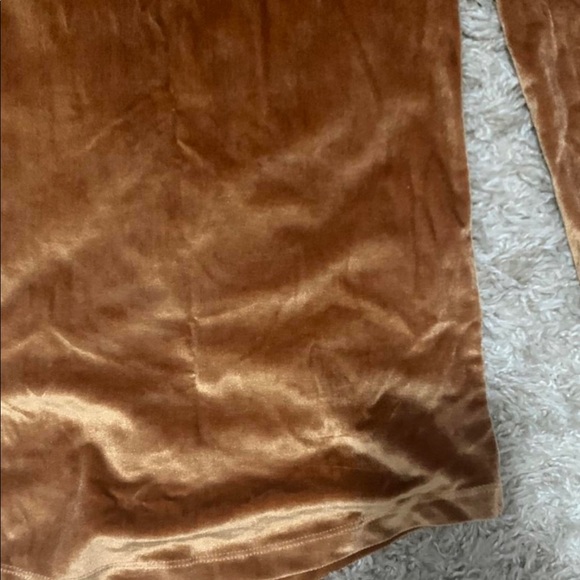 Velvet long sleeve shirt - Picture 4 of 4